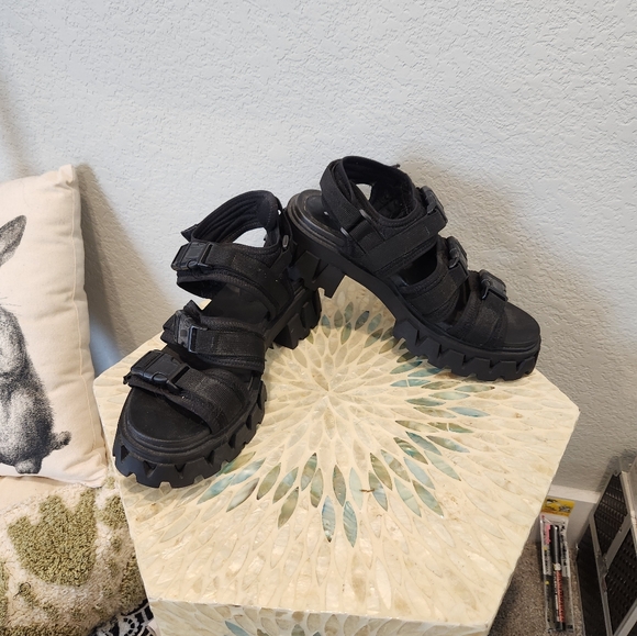 Koi Chunky Buckle Sandals - Picture 3 of 6